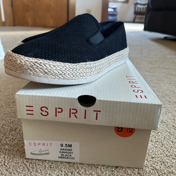 Slip on shoes - Picture 3 of 3